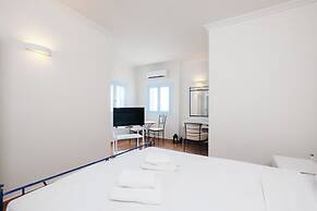 Kastro Suites