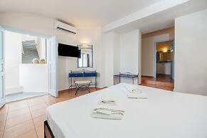 Kastro Suites