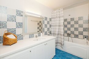 Kastro Suites