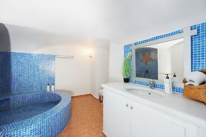 Kastro Suites