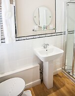 Claverton Country House Hotel