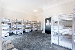 West End Hotel - Hostel