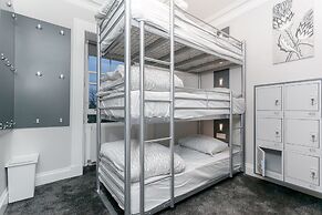 West End Hotel - Hostel