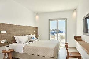 Manoulas Beach Mykonos Resort
