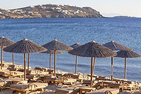 Manoulas Beach Mykonos Resort