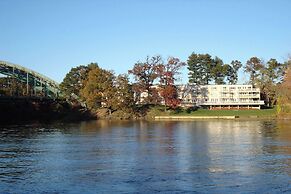 Riverside Hotel, Ascend Hotel Collection