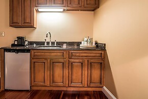 Riverside Hotel, an Ascend Collection Hotel