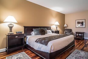 Riverside Hotel, an Ascend Collection Hotel