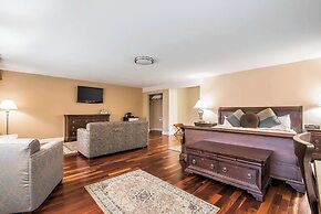 Riverside Hotel, Ascend Hotel Collection