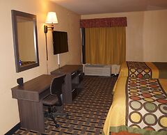 Super 8 by Wyndham Farmers Branch/North Dallas