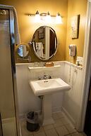 Williamsburg Sampler B & B