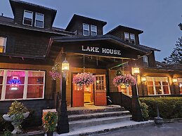 Lake House