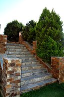 Evia Hotel & Suites
