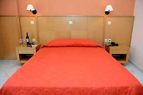 Evia Hotel & Suites