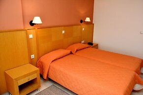 Evia Hotel & Suites