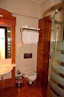 Evia Hotel & Suites