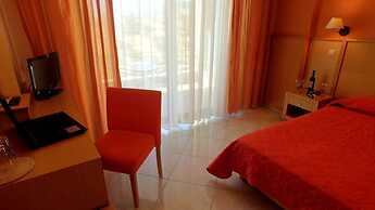 Evia Hotel & Suites