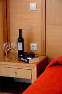 Evia Hotel & Suites