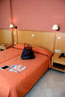 Evia Hotel & Suites