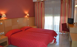 Evia Hotel & Suites