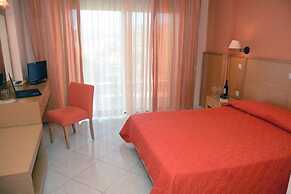 Evia Hotel & Suites