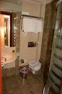 Evia Hotel & Suites