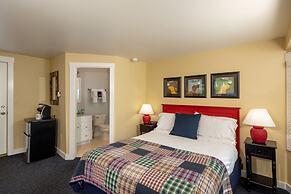 Glen Cove Inn & Suites