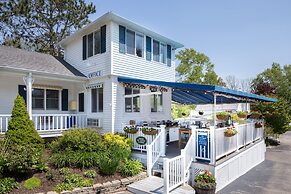 Glen Cove Inn & Suites