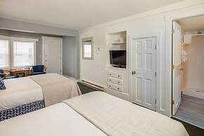 Glen Cove Inn & Suites