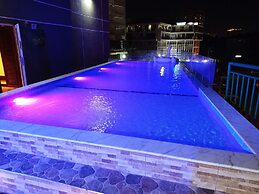 Holiday Inn Dar Es Salaam City Center by IHG