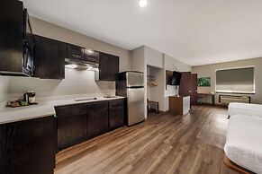 Best Western Plus Bowie Inn & Suites
