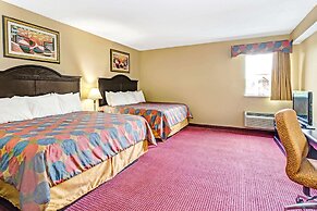 Days Inn & Suites by Wyndham Jeffersonville IN