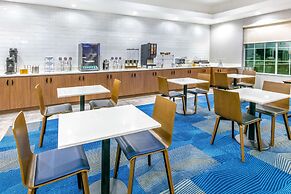 La Quinta Inn & Suites by Wyndham Jacksonville TX