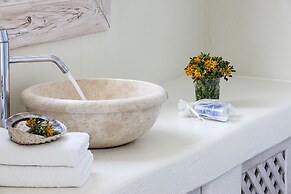 Athermi Suites - Adults Only