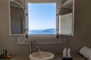 Athermi Suites - Adults Only