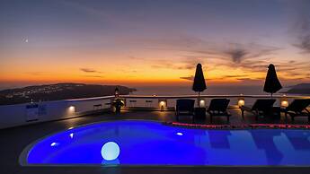 Athermi Suites - Adults Only