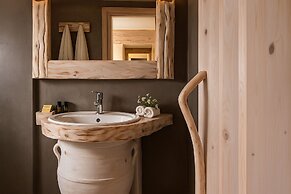 Athermi Suites - Adults Only