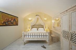 Athermi Suites - Adults Only