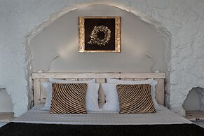 Athermi Suites - Adults Only