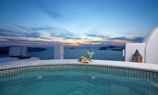 Athermi Suites - Adults Only