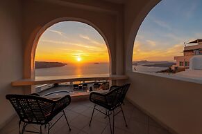 Athermi Suites - Adults Only