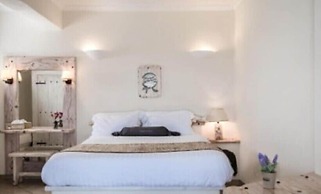 Athermi Suites - Adults Only
