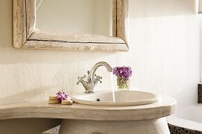 Athermi Suites - Adults Only