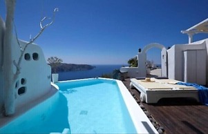 Athermi Suites - Adults Only