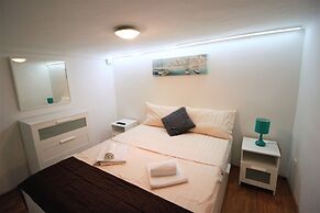 Budapest Easy Flats - Opera Apartments