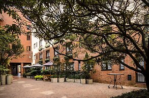 Travelers Suites Condominio Plenitud