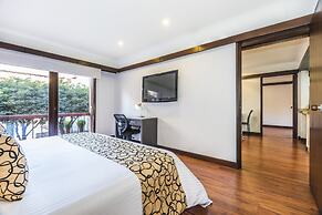 Travelers Suites Condominio Plenitud