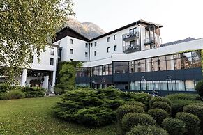 Alp Hotel
