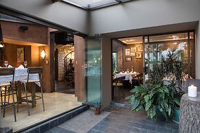 African Rock Hotel & Spa, a 