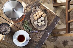 African Rock Hotel & Spa, a 